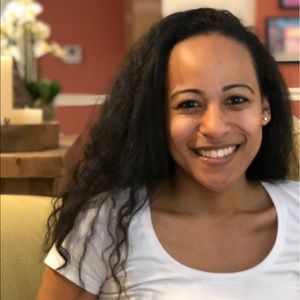 Meet your Posher, Simone